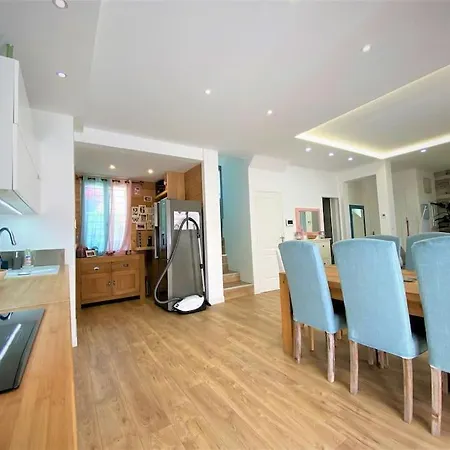 Maison Avec Piscine Et Parking à 1,3km Des Plages * Cagnes-sur-Mer
