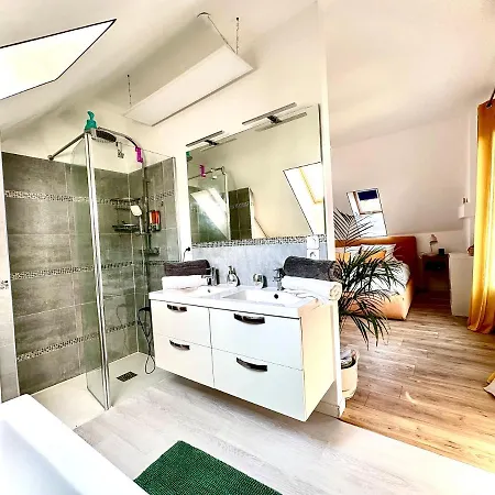 Maison Avec Piscine Et Parking à 1,3km Des Plages Villa Cagnes-sur-Mer
