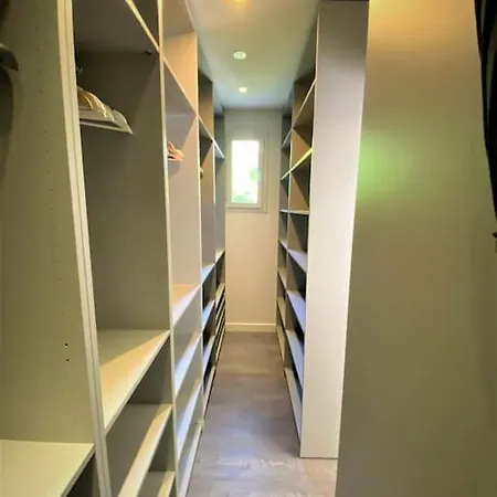 Maison Avec Piscine Et Parking à 1,3km Des Plages *