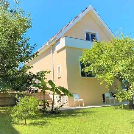 Maison Avec Piscine Et Parking à 1,3km Des Plages * Cagnes-sur-Mer