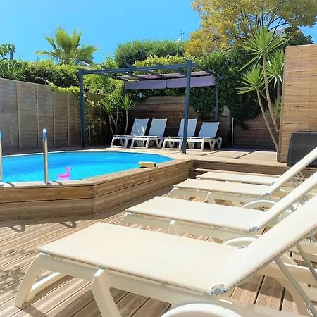 Maison Avec Piscine Et Parking à 1,3km Des Plages Villa